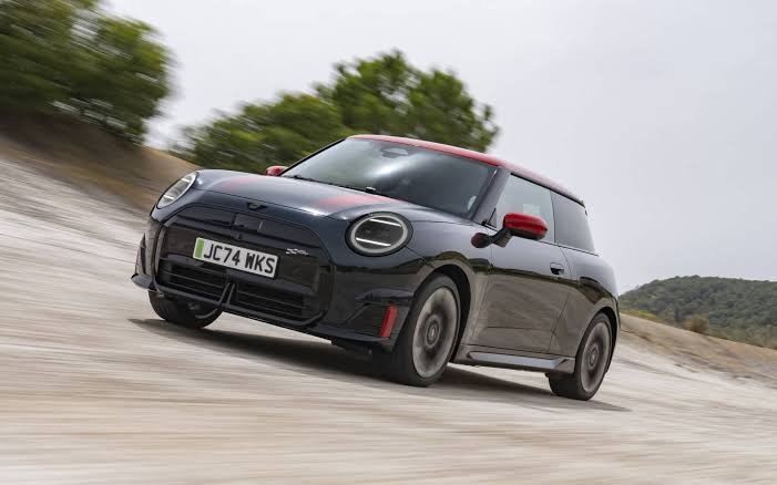 mini-jcw-series-mini-india